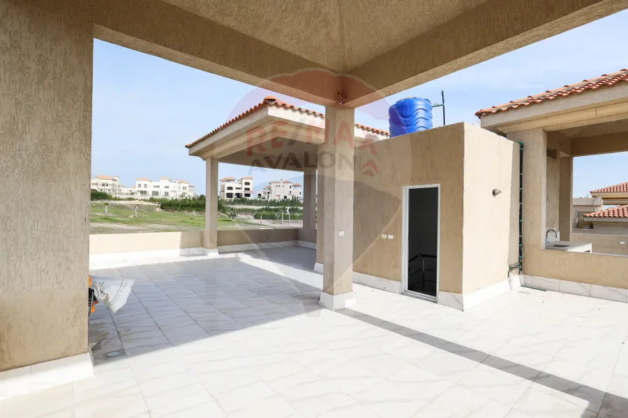 Twin House villa for sale King Mariout (Alex West - directly on the golf) 422m