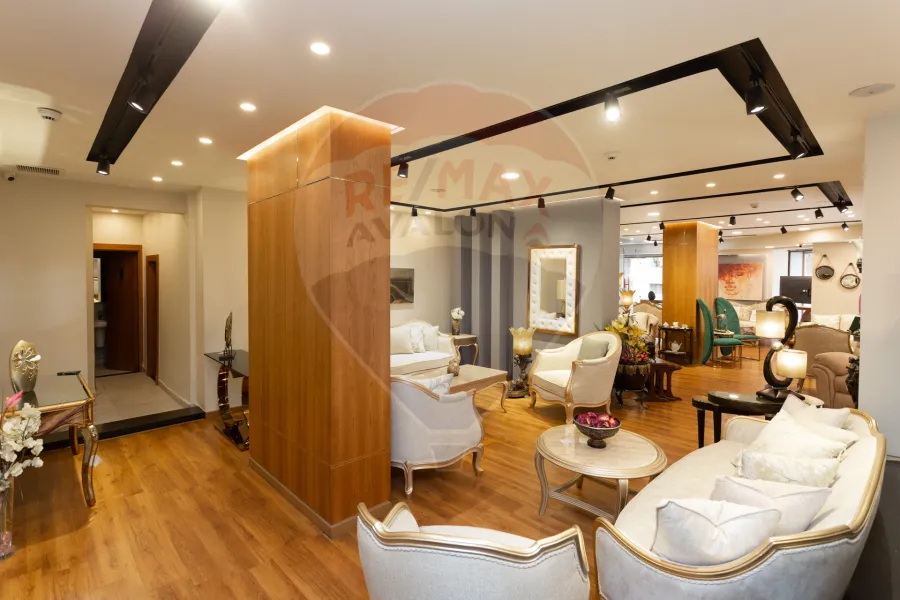 Shop + Mezzan for rent 500 m Louran (Shaarawy St)
