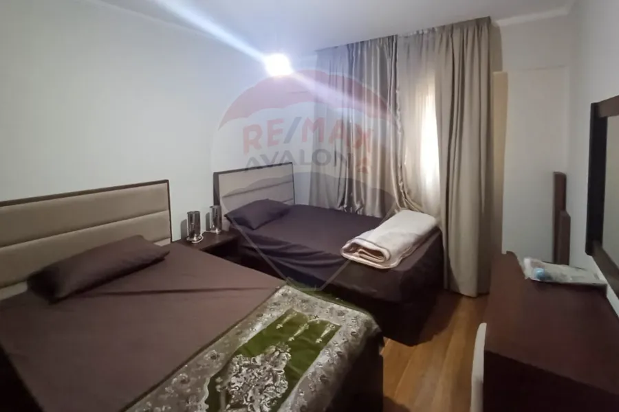 Duplex apartment for sale 300 m Louran (Ahmed Zulfikar St.)