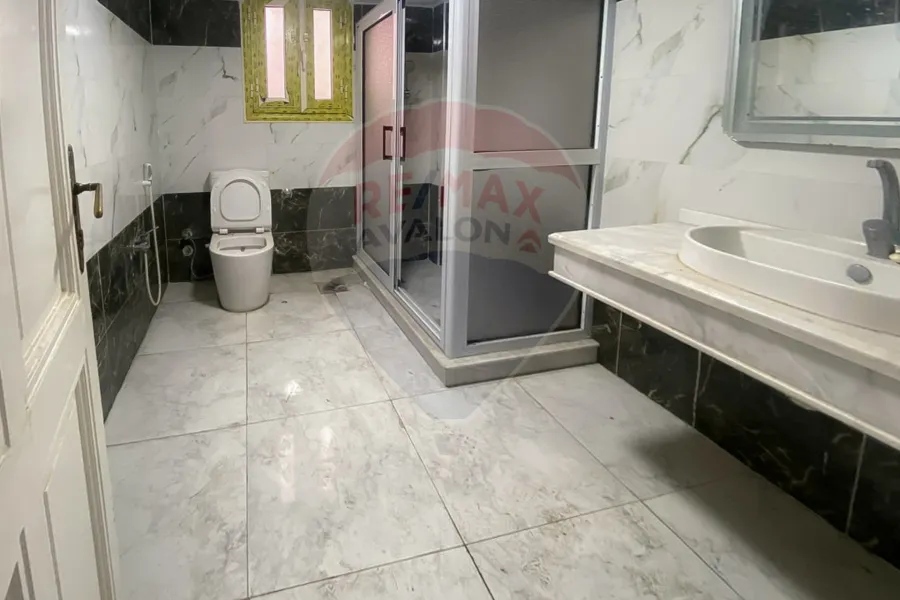 Apartment for rent 200 m al-Azarita (branched from Champlioun st.)