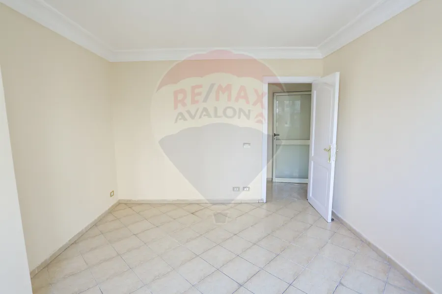 Administrative apartment for rent 105 m Sporting (on the tram)