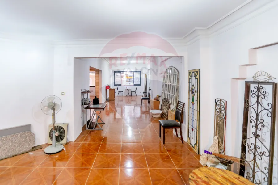 Adminstrative Unit for rent 140 m Louran (Branched from ikbal st.)