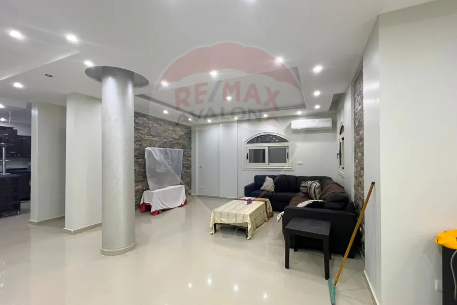 Standalone villa for sale 500 m King Mariout (Ganat Al Mohameen)