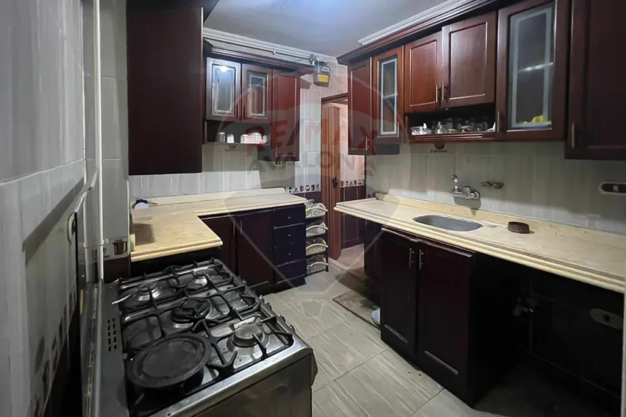 Apartment for rent 130 m Louran (steps from the tram)