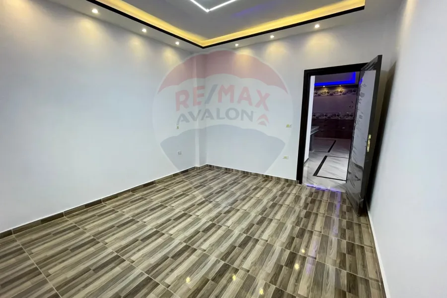 Registered Villa for sale 300 m King Mariout (Omar el Mokhtar st.)