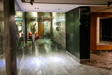 Mezzanine for sale 300 m Lauran (directly Abu Qir St.)