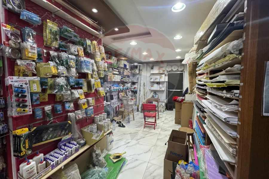 محل + صندرة للبيع  95 م سموحة (ش جامعة فاروس)