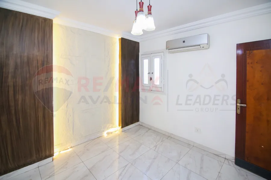 Administrative apartment for rent 175 m Cleopatra (Army Road)