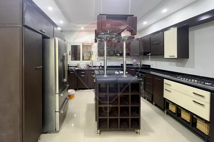Standalone villa for sale 500 m King Mariout (Ganat Al Mohameen)