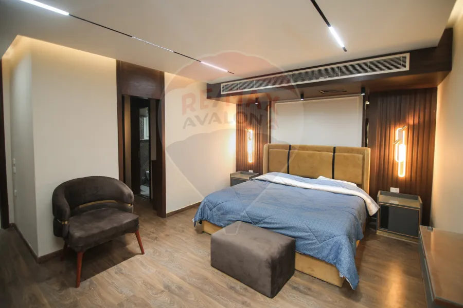 Apartment with garden for sale 217 m King Mariout (Alex West)