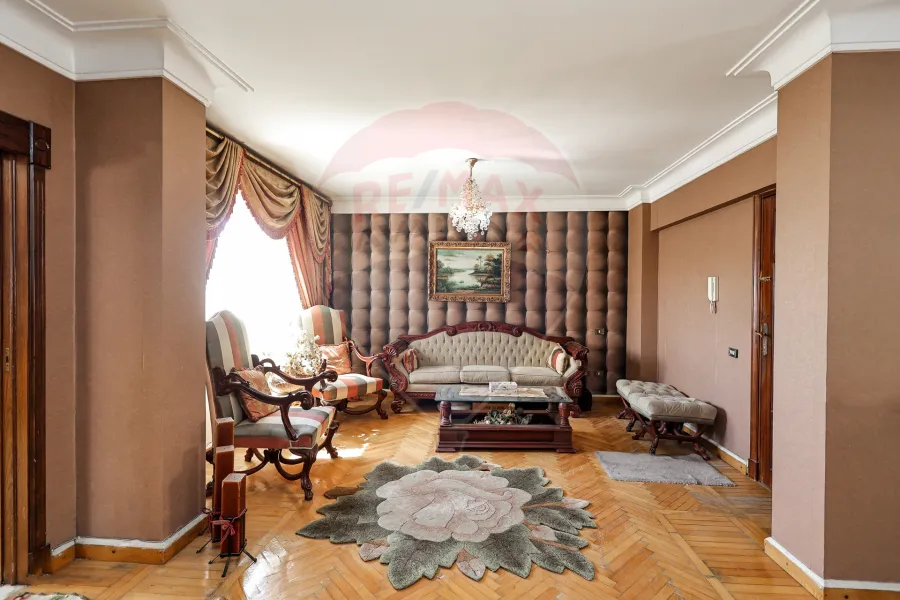 Apartment for rent furnished 244 m Saba Pasha (Seria Royal Plaza Towers)