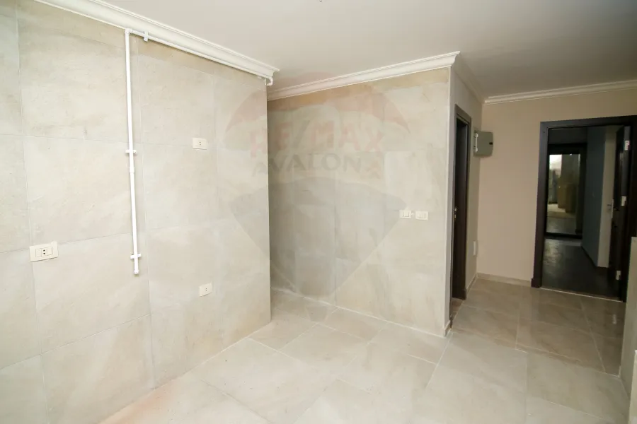 Apartment for sale 165m Smouha (El Reyada St.-East Tower Compound)