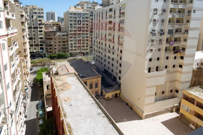Apartment for sale 200 m Roushdy (steps from the tram)