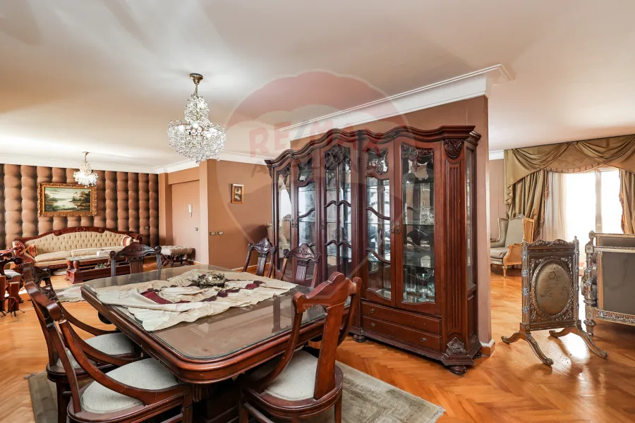 Apartment for rent furnished 244 m Saba Pasha (Seria Royal Plaza Towers)