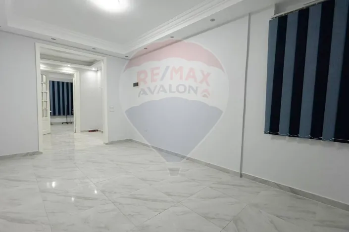 Clinic for rent 100 m Zezinia (Abo Qir St)