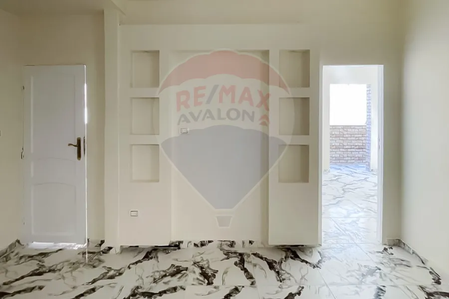 Apartment for sale 100 m Cleopatra (steps from Abu Qir st.)