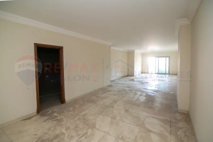 Apartment for sale 250 m Louran (Ibrahim Nasr St.)