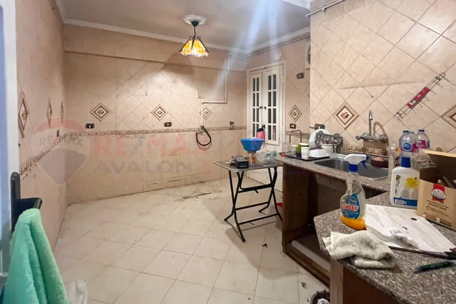 شقة للبيع  285 م جناكليس ( ش محمد باشا محسن  )
