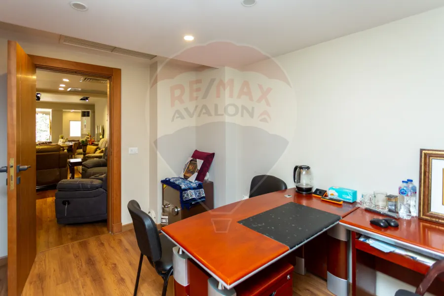 Shop + Mezzan for sale 500 m Louran (Shaarawy St.)
