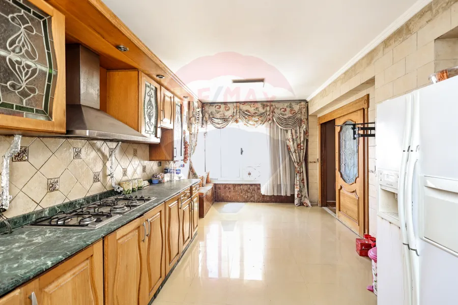 Apartment for rent furnished 244 m Saba Pasha (Seria Royal Plaza Towers)