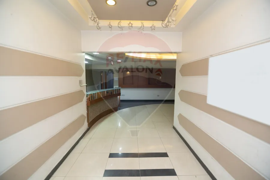 Administrative headquarters for rent 300 m Laurent (Abu Qir Street)