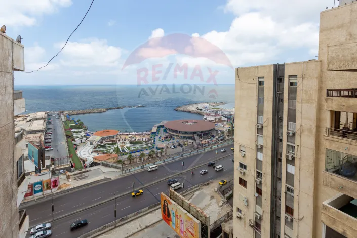 Apartment for sale 125 m Sidi Gaber (directly on the sea) - 3,500,000 EGP