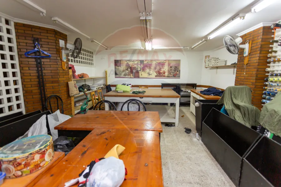 Shop for sale 50 m Camp Shizar (Cinema Odeon St.)