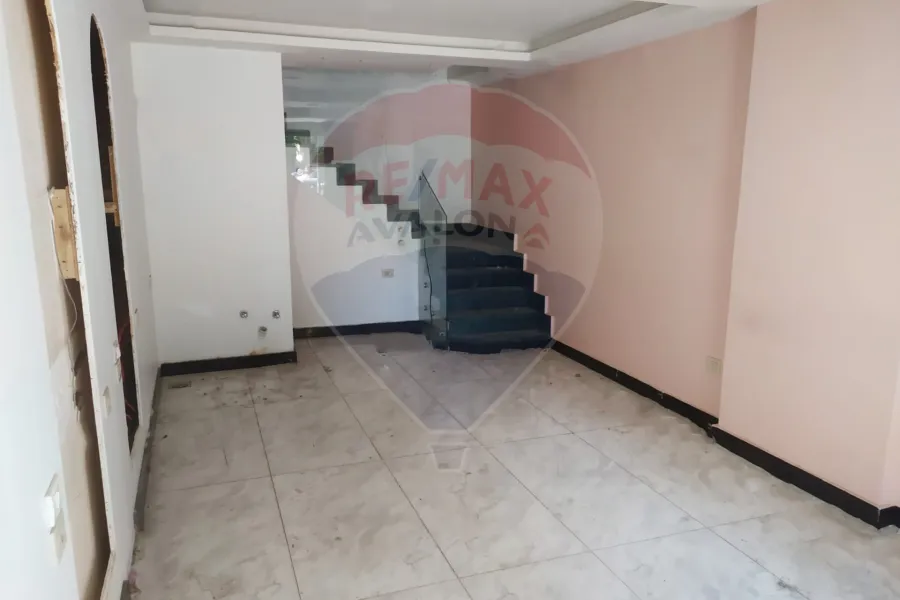 Shop for rent 60 m Smouha (Pharmacists Towers)