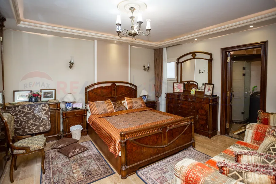 Apartment for sale 300 m Latin District (Aristo st.)