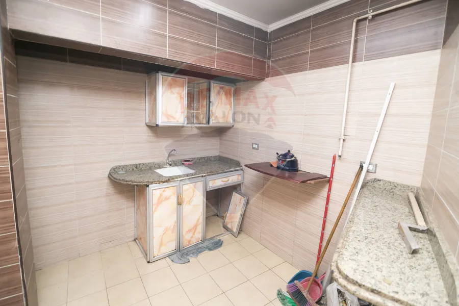 Administrative headquarters for rent 300 m Laurent (Abu Qir Street)