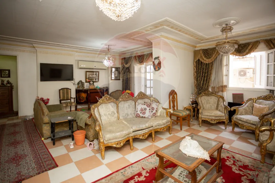 Apartment for sale 210 m Kafr Abdo (steps from Abu Qir St.)