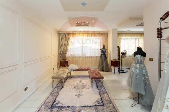 ميزان تجاري للبيع 200 م رشدي (ش سوريا)