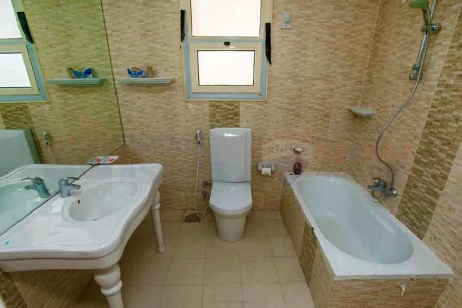 Twin House villa for sale 450 m King Mariout (Alex west - Antoniadis area)
