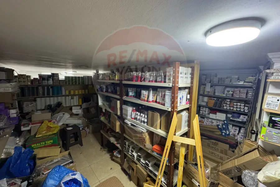 محل + صندرة للبيع  95 م سموحة (ش جامعة فاروس)