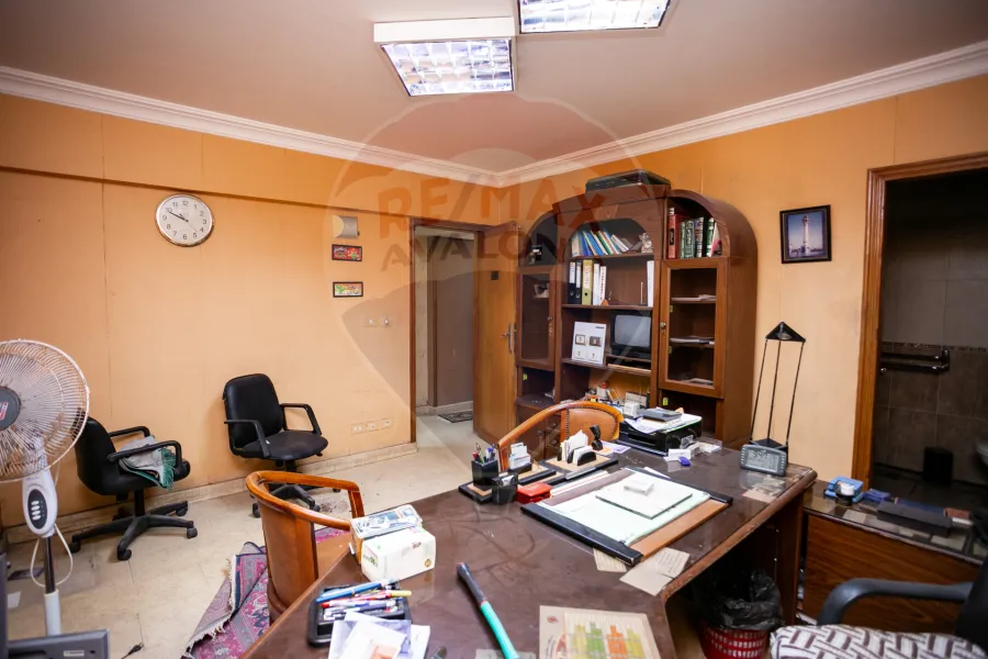 Administrative apartment for sale 177 m Louran (Abd El Salam Aref St)