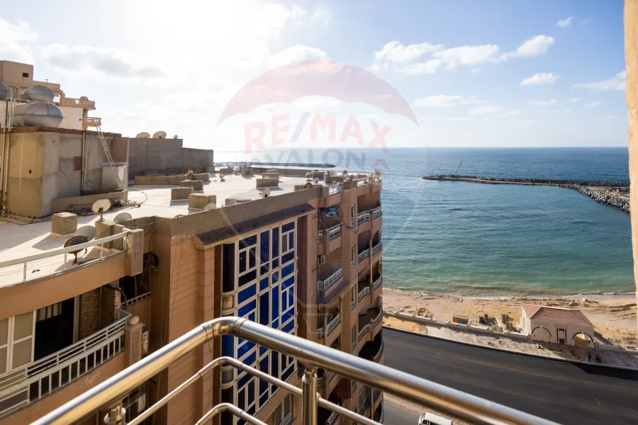 شقه للبيع  140 م سيدي بشر (تاني نمره من البحر )