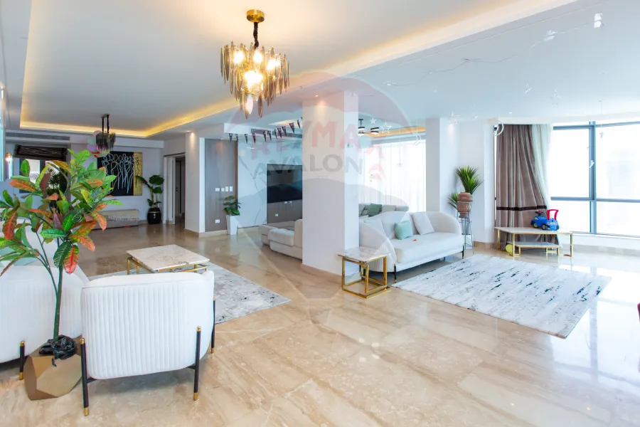 شقة للبيع 235 م ستانلي (علي البحر مباشرة - عمارة براند)