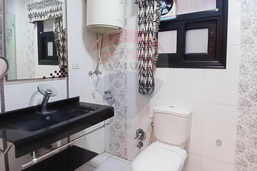 شقه للبيع 250 م رشدي (شارع ابو قير)