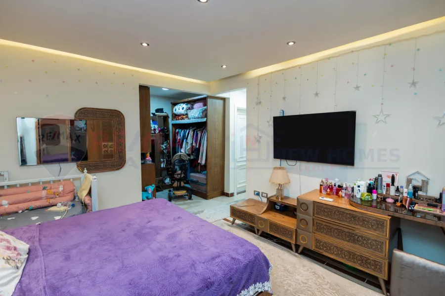 شقة للبيع 175 م لوران (تاني نمرة من ش الاقبال)