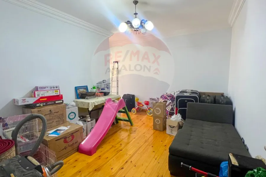 شقة للبيع 265 م  سابا باشا (خطوات من الترام)