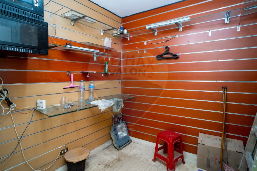 محل للايجار 30 م لوران (ش سرهنك)