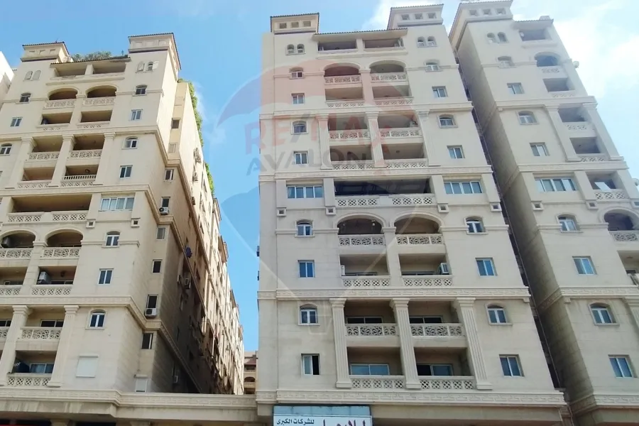 شقة للبيع 145 م سموحة الجديدة (كومباوند سموحة انترانس)