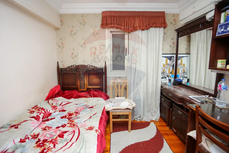 شقة للبيع 170 م كفر عبده (ش سكينة بنت الحسين - عمارة براند)