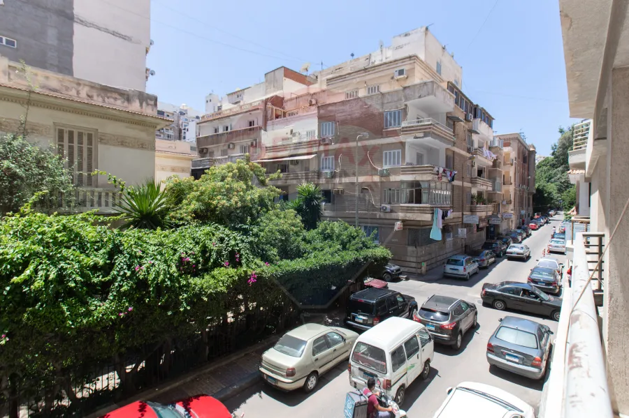 شقة للبيع 265 م رشدي (ش رشدي باشا)