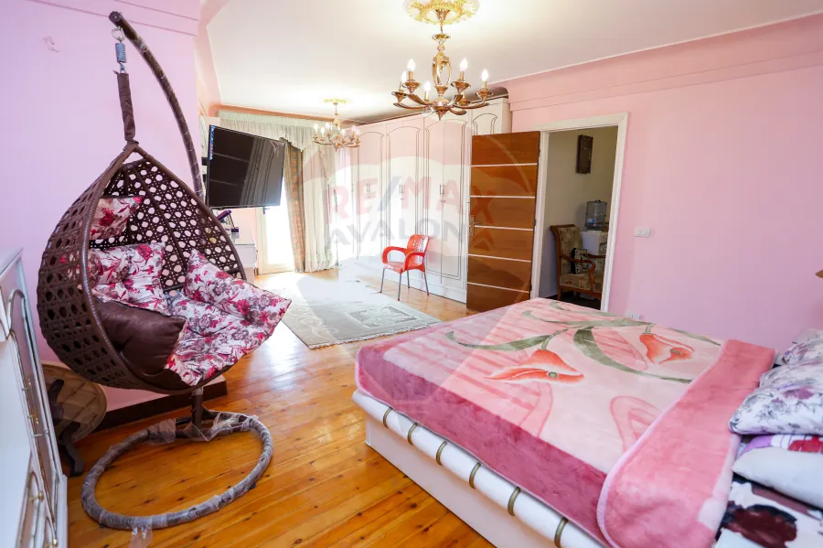 Apartment for sale 300 m Elebrahmia (Steps from Sporting club - Lajeteh St)