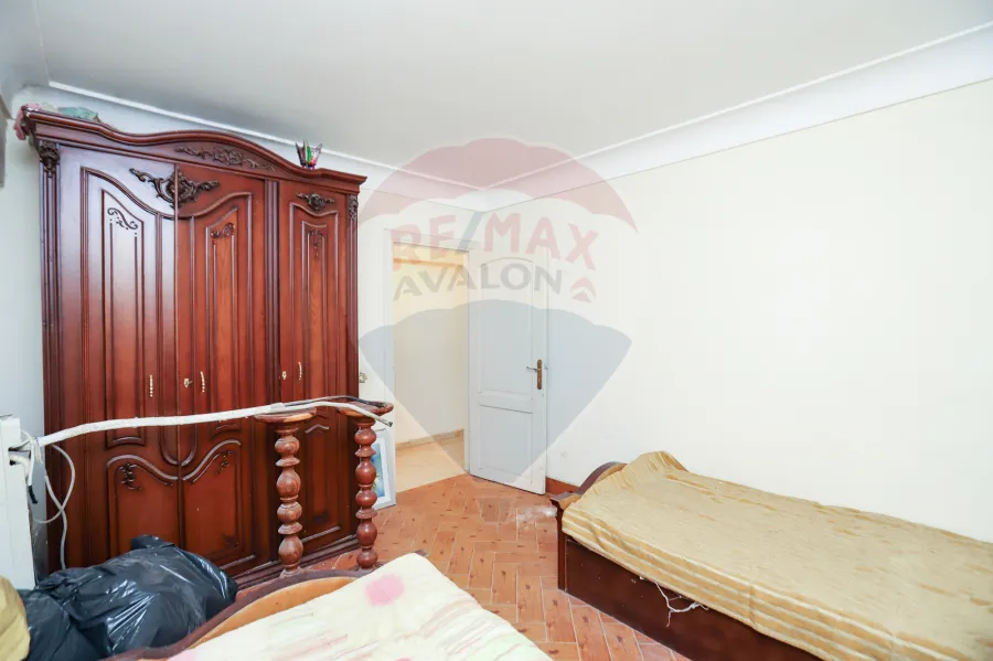 Apartment for sale 140 m Smouha (El Nasr St - Next to el Saraya Compound.)