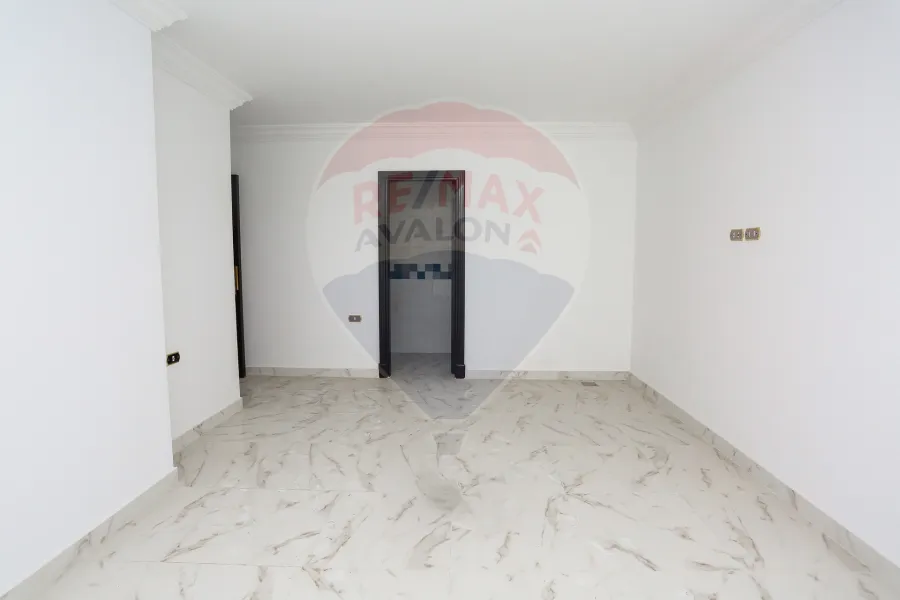 شقة اداري للايجار 125 م سموحة (ش بهاء الدين الغتوري)