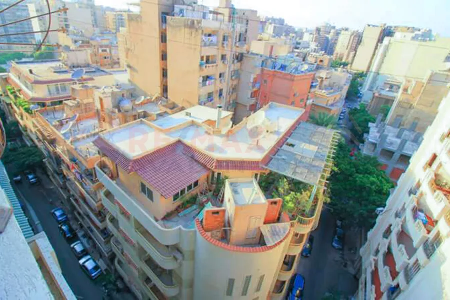 شقة دوبلكس للبيع 345 م كفر عبده (ش سانت جينى)