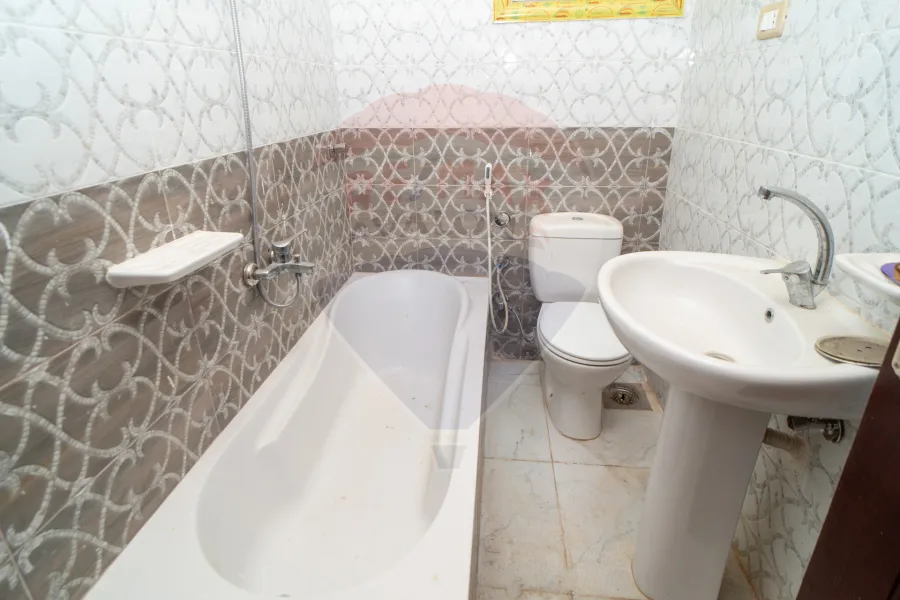 Apartment for sale 176 m Louran (steps from Al-Eqbal Street)