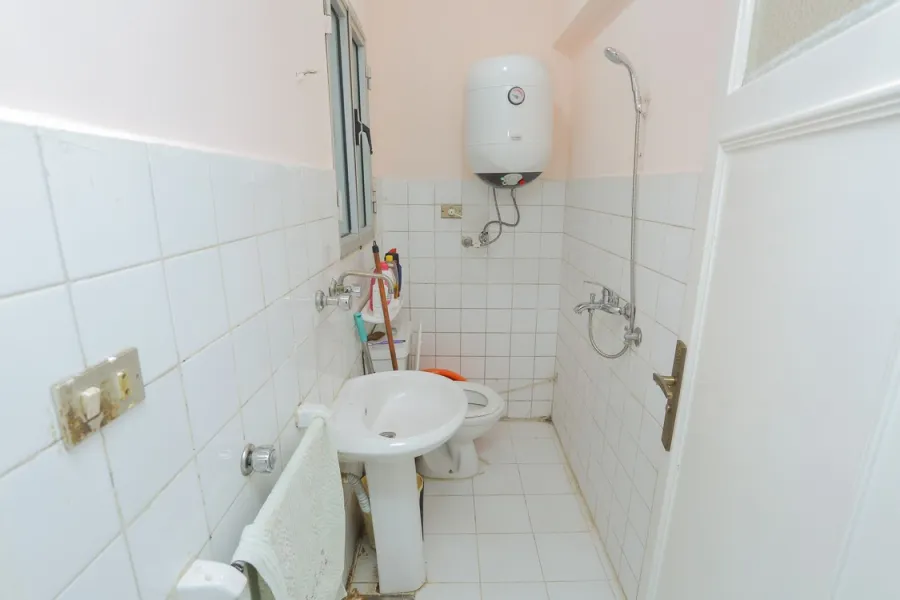 شقة للبيع 200م لوران ( متفرع من الاقبال- أبراج مينا)